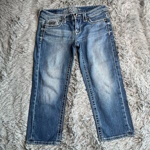 Maurices Capri Jeans Womens Size 6 Denim Sequins Denim Whiskered Blue Premium